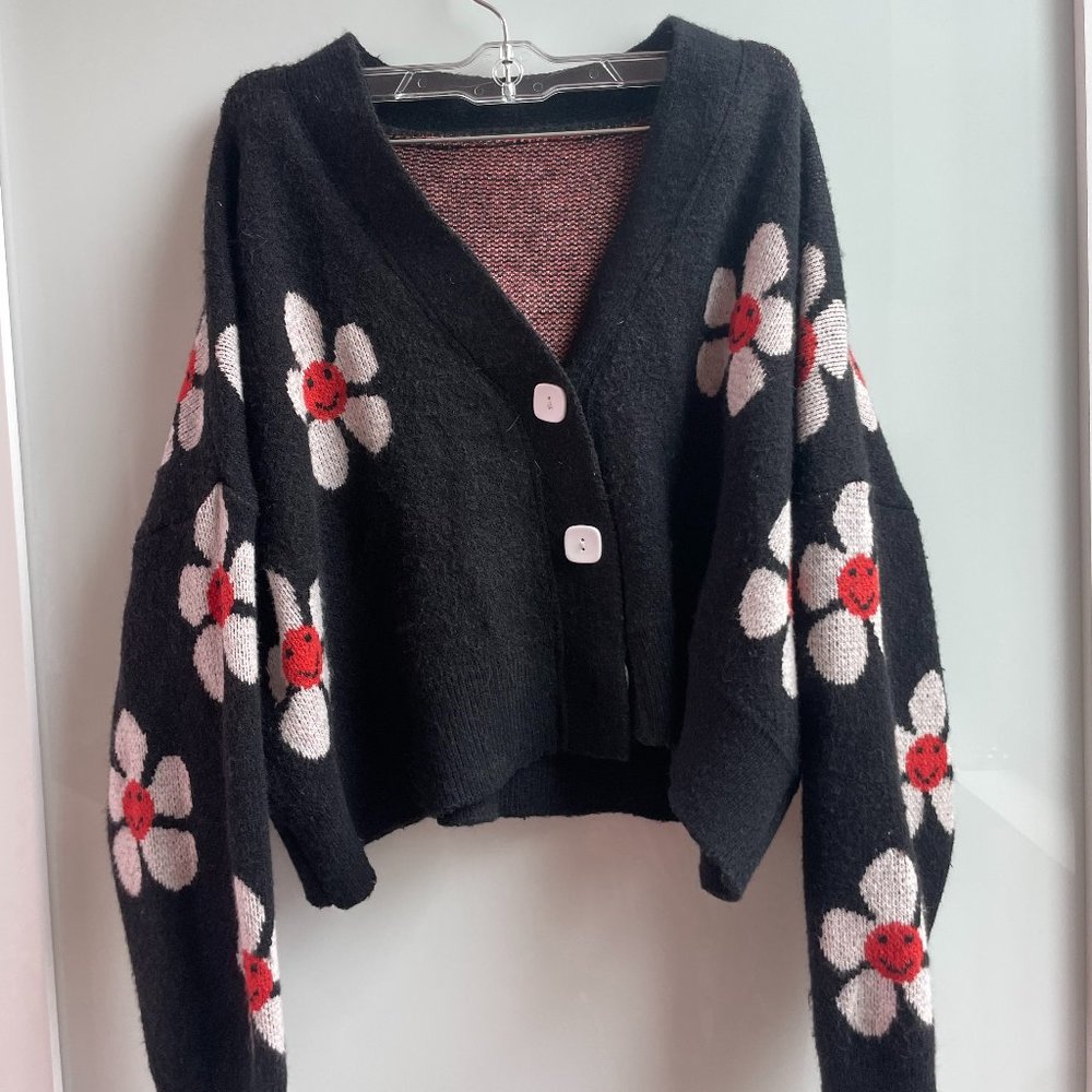 Smiling daisy Cardigan